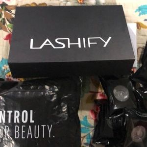 16 sets of Lashify lashes